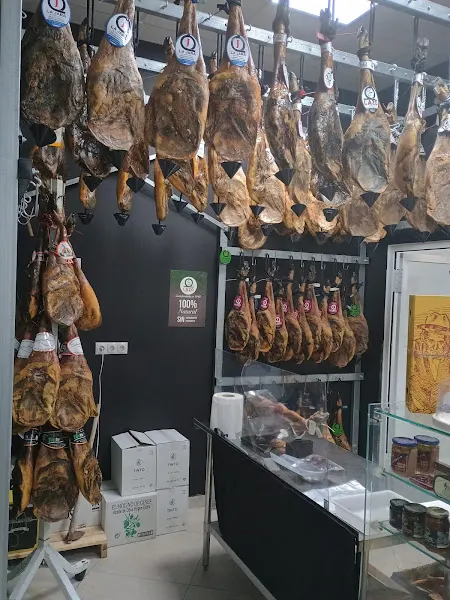 Jamonería y Productos Selectos A. Rogerio - Jamonería en Camas - foto 2