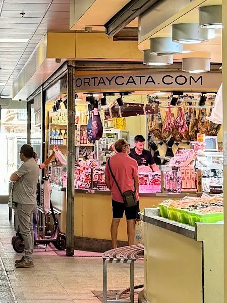 Corta y Cata, Mercado de la Encarnacion Puesto 10