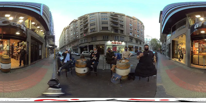 al Corte Gastrobar - Tienda de delicatessen en Zaragoza - foto 2