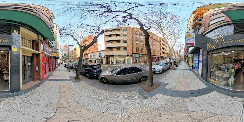 Moya Charcutería - Charcutería en Torrero - Tienda de alimentación en Zaragoza - foto 2