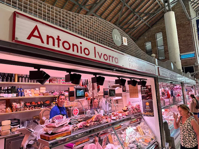 Antonio Ivorra Charcuteria Puesto 106 Mercado Central Alicante - Tienda de jamones en Alicante - foto 2