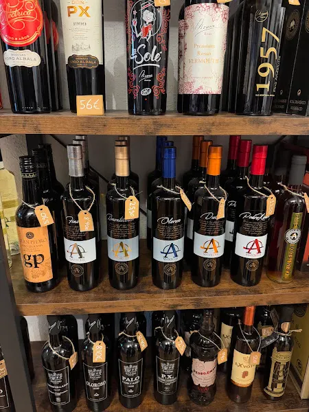 Descubre Córdoba | Cata de vinos y tienda online - Tienda de delicatessen en Córdoba - foto 2