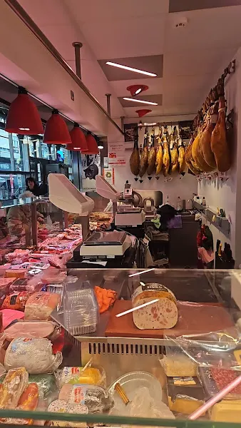 Charcutería Luis Crespo - Carnicería en Valladolid - foto 2
