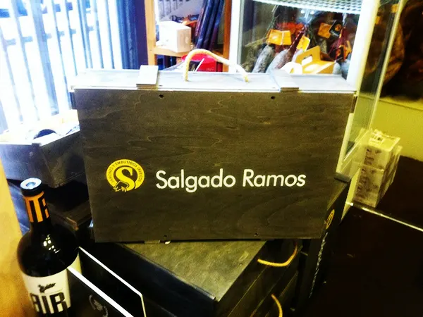 Jamonería Salgado Ramos - Almacén de jamón serrano en Valladolid - foto 2