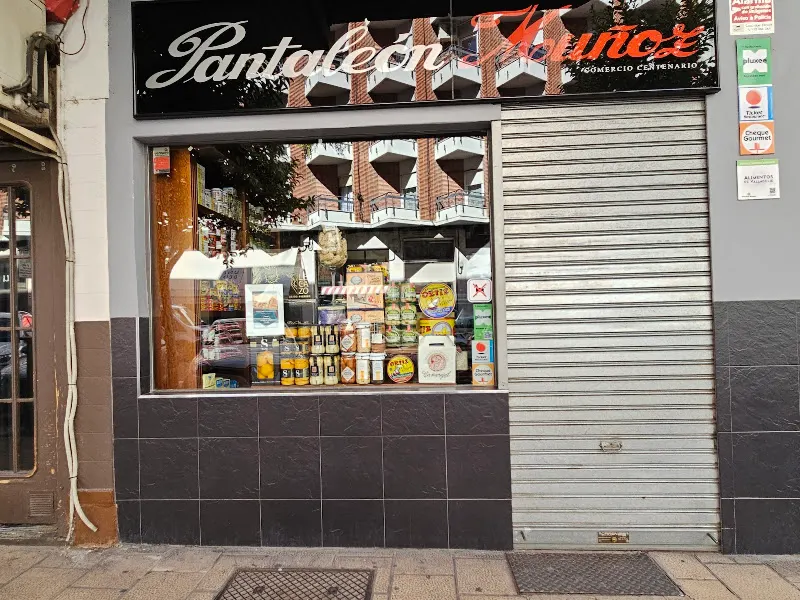 PANTALEÓN MUÑOZ - Tienda de alimentación en Valladolid - foto 2