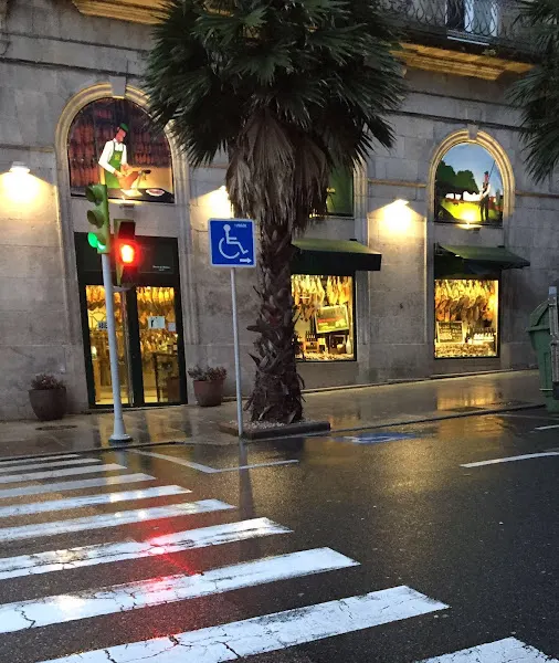 Montechico - Tienda de delicatessen en Vigo - foto 2