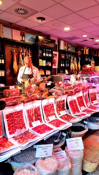 LA CASA REAL DEL JAMON - Charcuterie en Gijón - foto 2
