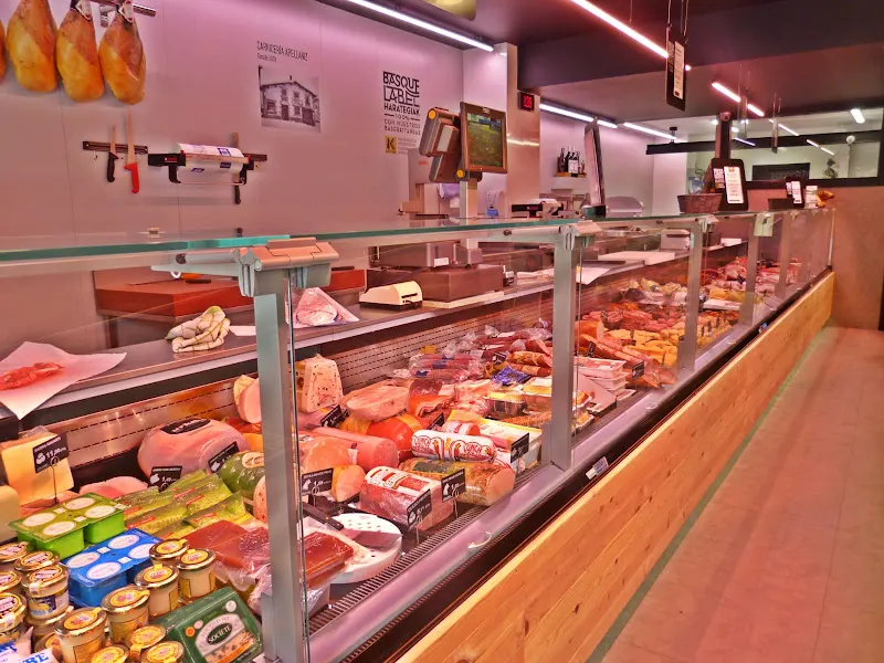 Carnicería "Apellaniz" Harategiak - Carnicería en Vitoria-Gasteiz - foto 2