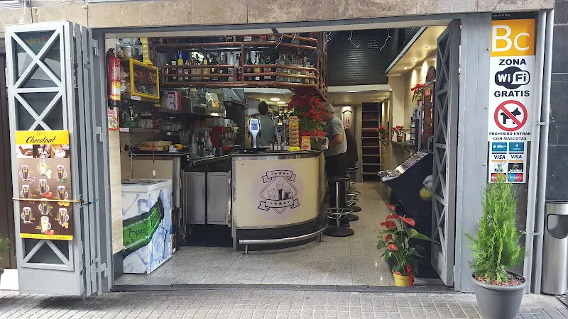 Bar Mini Charcutería - Cafetería en Santa Cruz de Tenerife