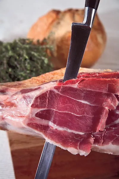 Jamones Segura - Mayorista de carnes en Almería - foto 3