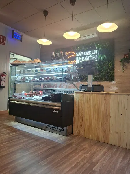 Mas que un jamon - Tienda de jamones en Badajoz - foto 2