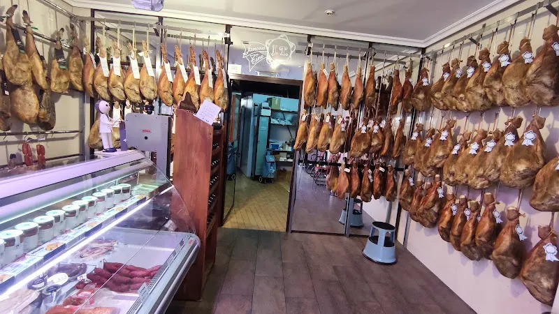 Jamones Tino - Almacén de jamón serrano en León - foto 2