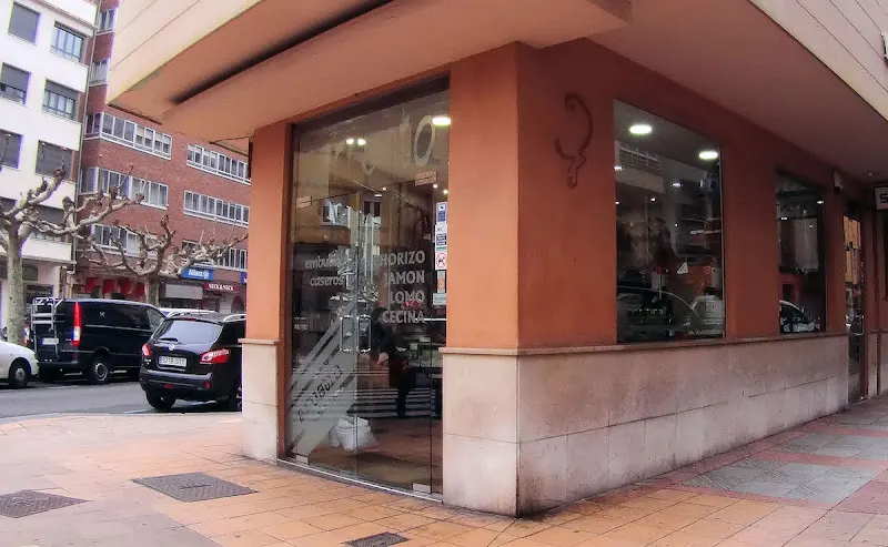SORRENTO, EMBUTIDOS AGUSTÍN - Tienda de fiambres en León - foto 3