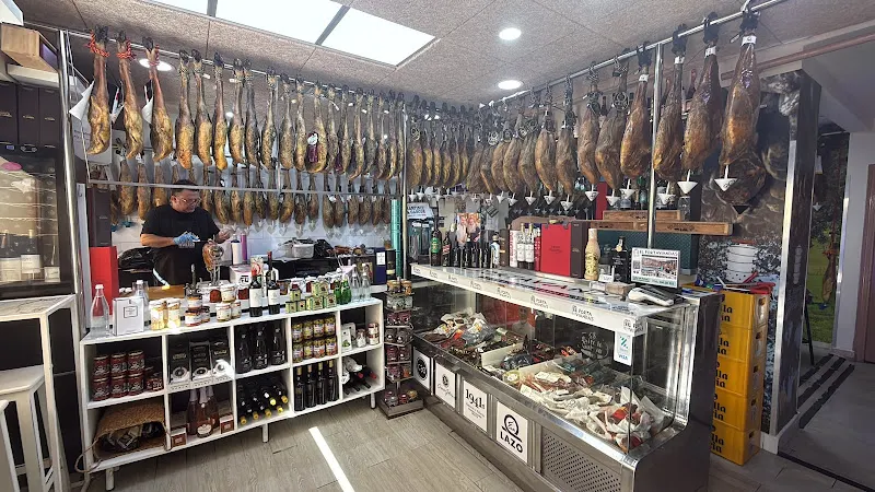 El Portaviandas - Jamonería en Dos Hermanas - foto 2