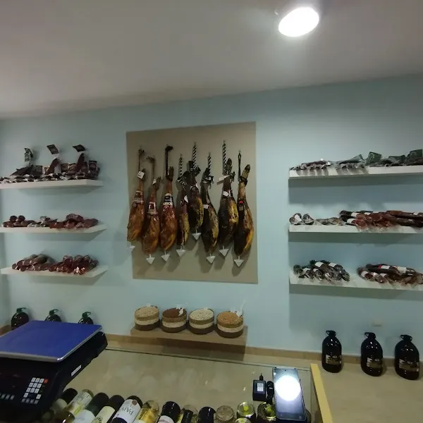 La Bellota Extremeña - Jamonería en Talavera de la Reina - foto 2