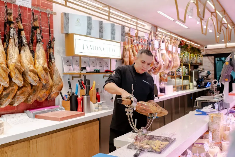 El Jamoncito Restaurante - Tienda gourmet - Restaurante en Majadahonda - foto 2