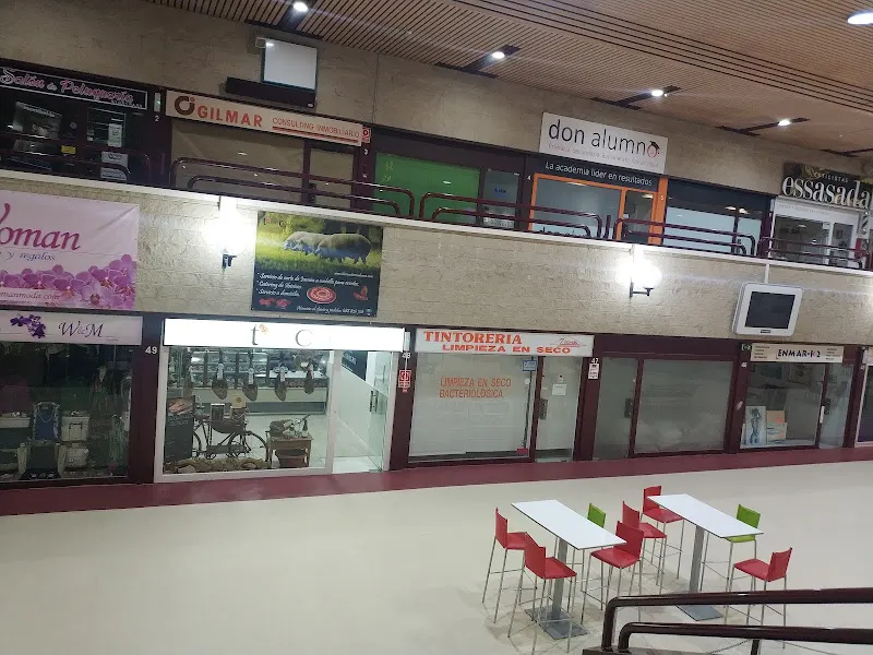 TIERRA CHARRA - Jamonería en Rozas de Madrid (Las) - foto 2