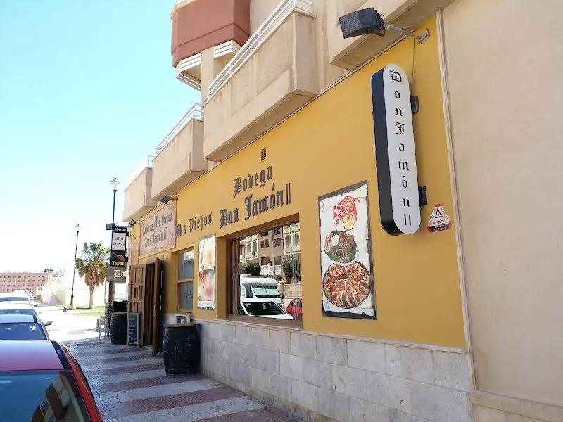Mis viejos Don Jamón ll - Bar de tapas en Roquetas de Mar - foto 2