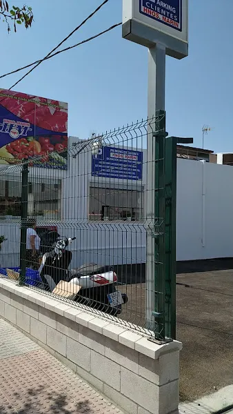 Carnicería Charcutería Frutería Hermanos Marín - Carnicería en Chiclana de la Frontera - foto 2