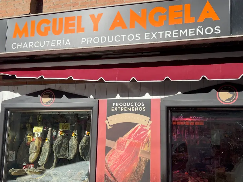 Miguel Y Angela Charcutería - Jamonería en San Sebastián de los Reyes - foto 2