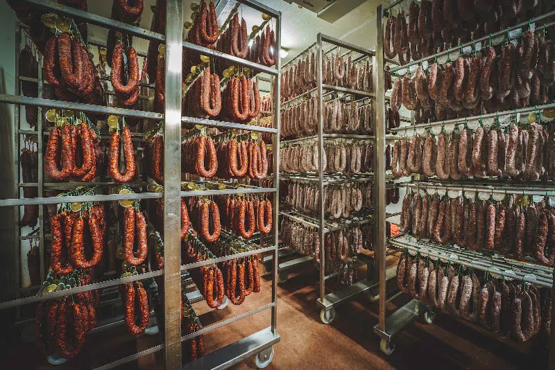 Embutidos Puente Robles - Tienda de jamones en Fermoselle - foto 2