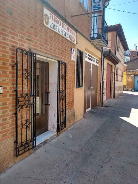 Fábrica de Embutidos y Carnicería Fancho - Carnicería en Toro - foto 2