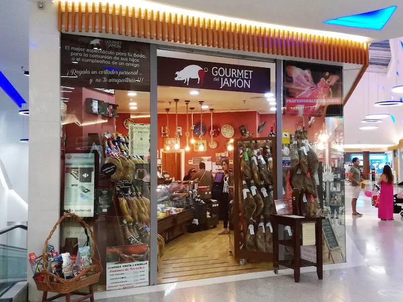 El Gourmet del Jamón - Tienda de jamones en Torremolinos - foto 2