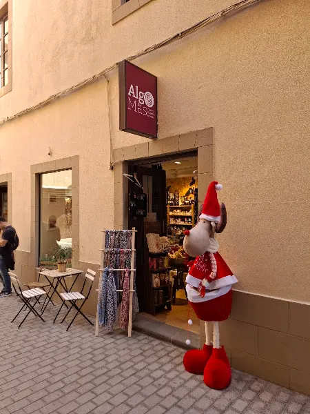 Algomás artesania gourmet y vinoteca - Delicatessen en Arrecife - foto 2