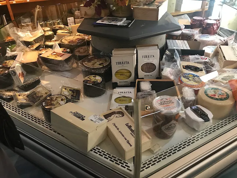 Tienda Alta Moraña S C L - Tienda de delicatessen en Ávila - foto 2