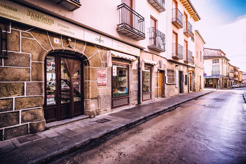 Embutidos y Jamones Chopo - Tienda de fiambres en Barco de Avila (El) - foto 2