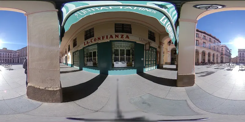 Ultramarinos La Confianza S P C - Tienda de alimentación en Huesca - foto 2