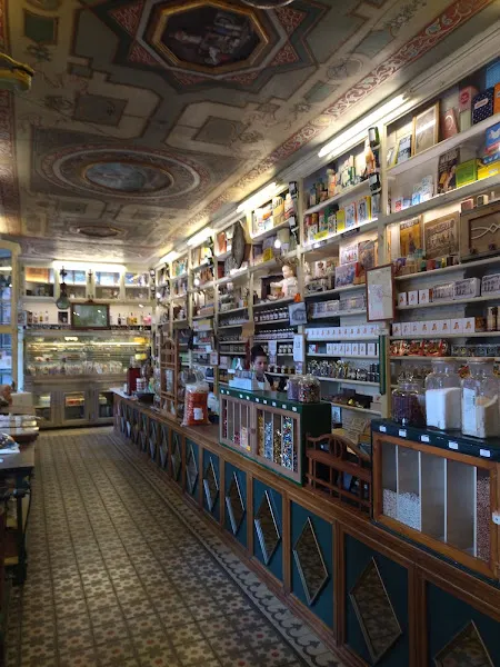 Ultramarinos La Confianza S P C - Tienda de alimentación en Huesca - foto 3