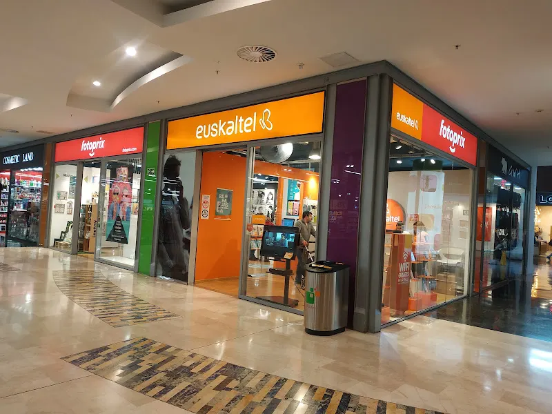 EROSKI - Hipermercado en Portugalete - foto 2
