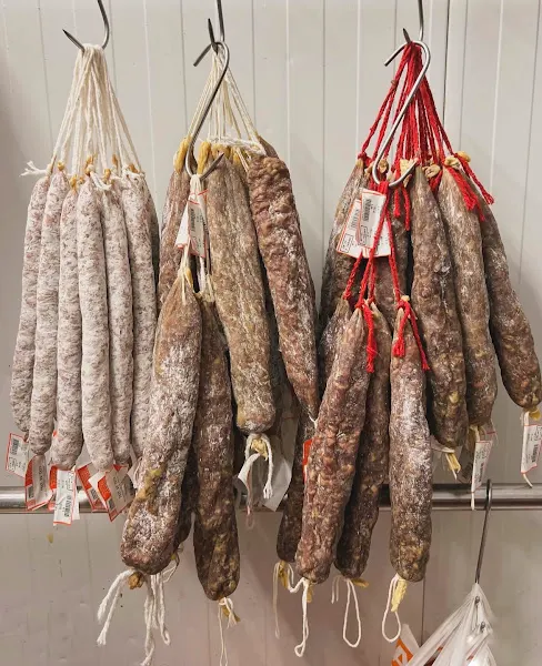 CARNICERÍA MANERA