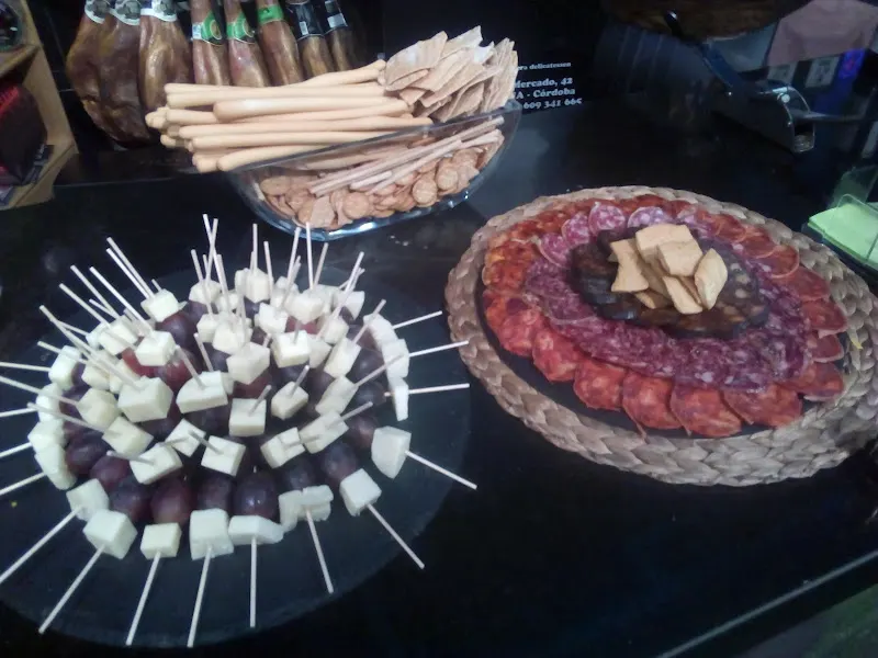 La Montanera Delicatessent en Lucena