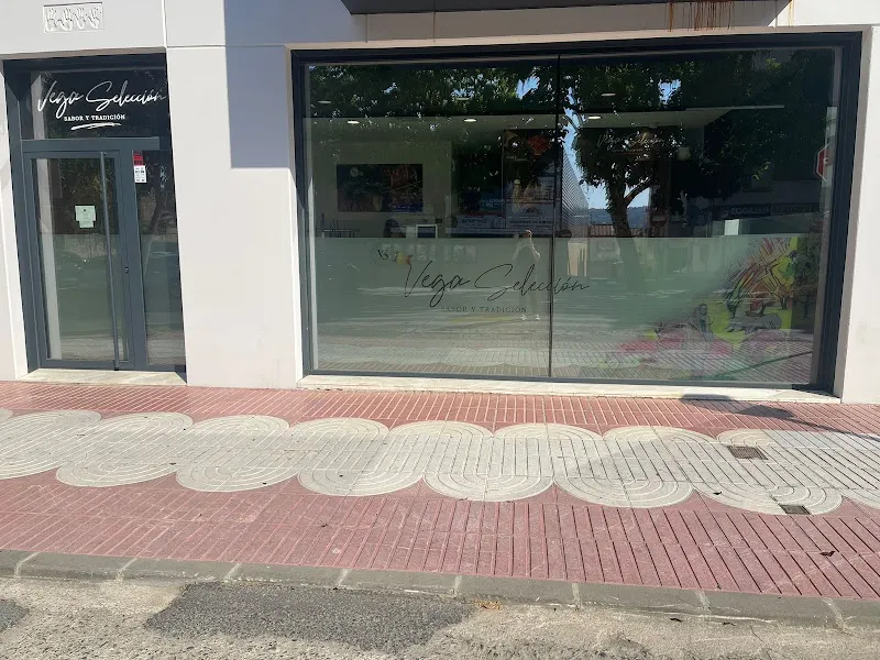 Vega Selección Jamones y embutidos Ibéricos - Tienda de jamones en Plasencia - foto 2