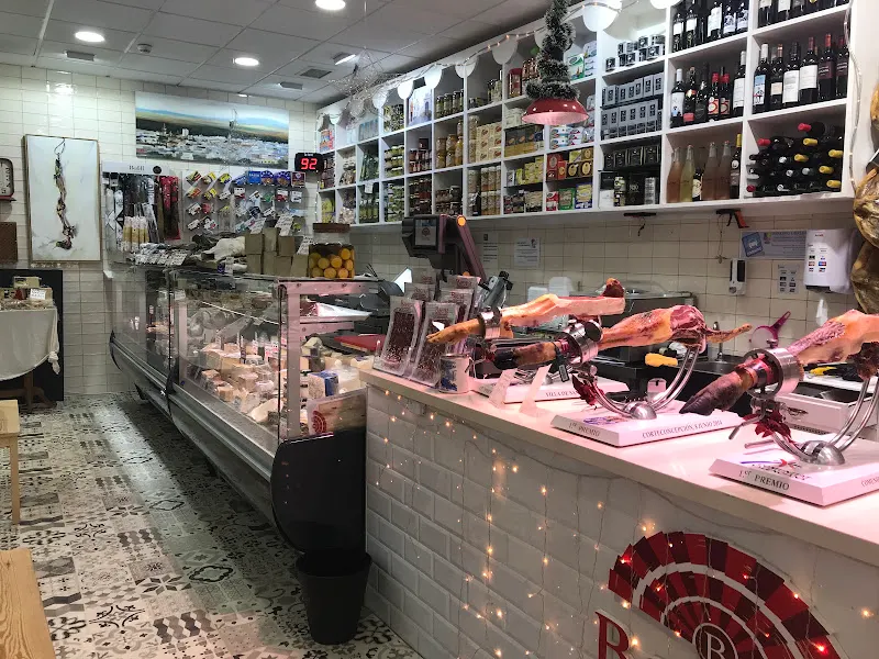 Jamoneria-Charcutería Baena en Écija