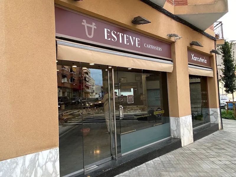 Esteve Carnissers - Carnicería en Vilafranca del Penedes - foto 2