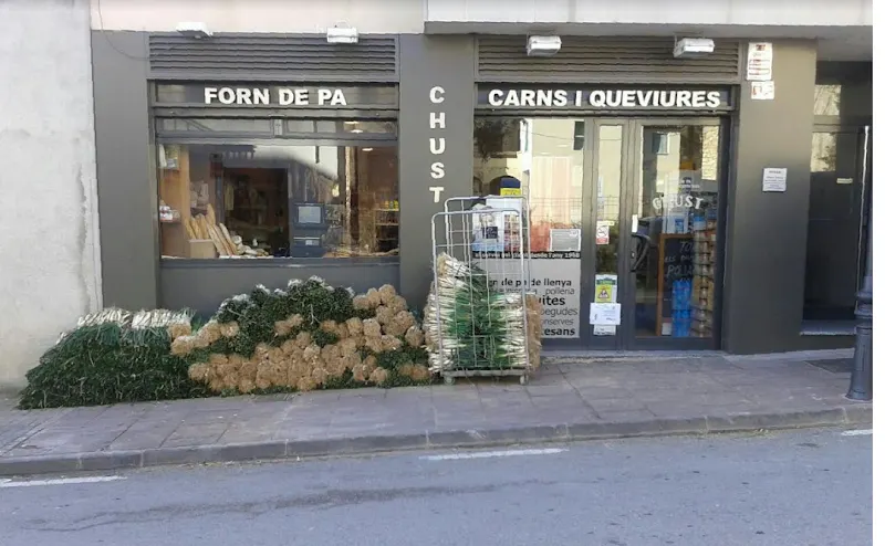 Forn de pa, carns i queviures CHUST - Carnicería en Pontons - foto 2