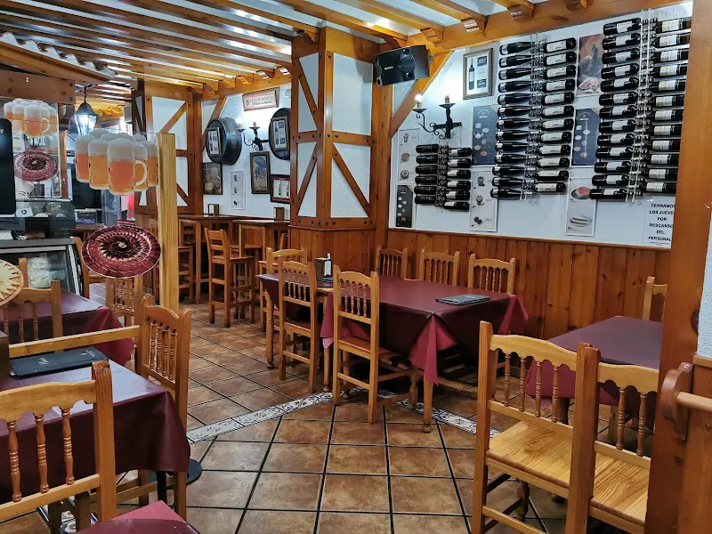 LA CASITA DEL JAMÓN - Cervecería en Tomelloso - foto 2