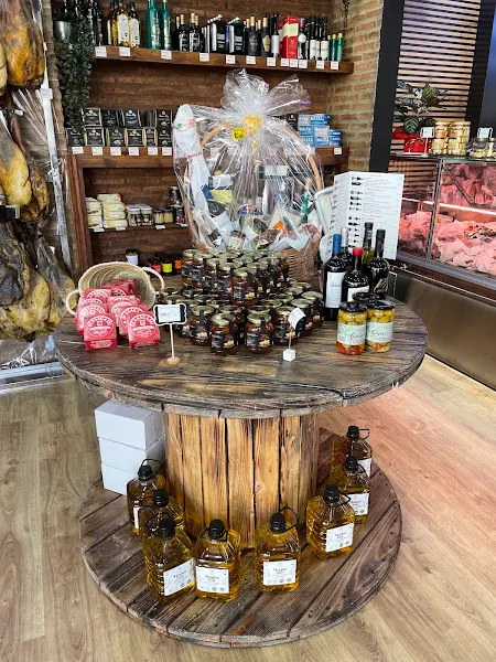 Hermanos Albarrán Jamoneria - Jamonería en Rinconada (La) - foto 2
