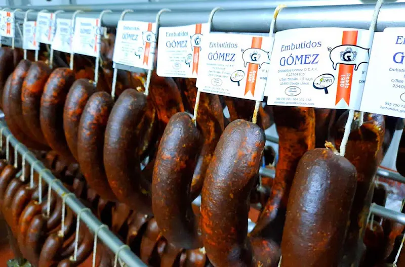 Embutidos Gómez OEAR - Mayorista de carnes en Úbeda - foto 2