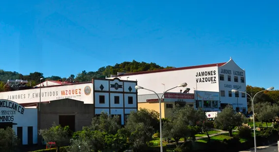 Jamones y Embutidos Vázquez - Tienda de jamones en Aracena - foto 3