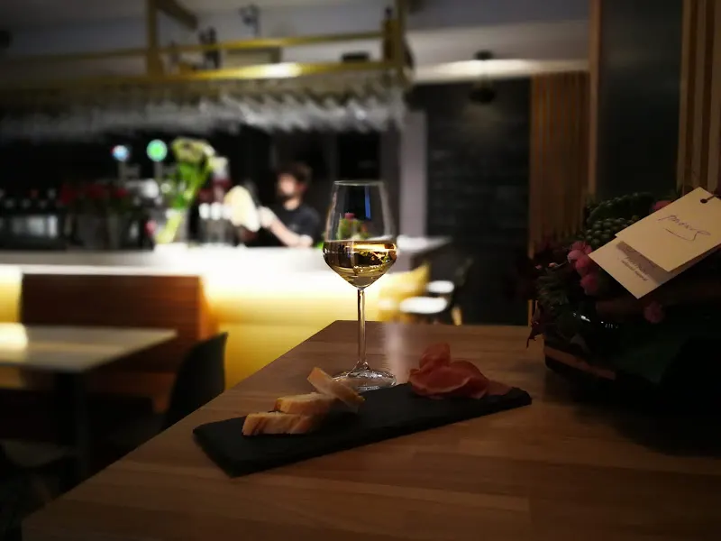 Vinos Handeland - Vinoteca en Villajoyosa - foto 2
