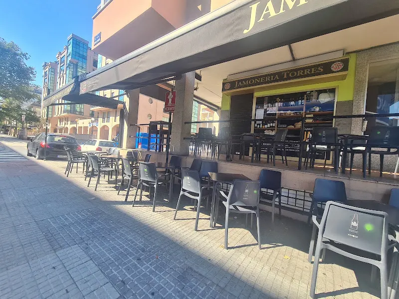 Jamonería torres en Coruna (A) - foto 2
