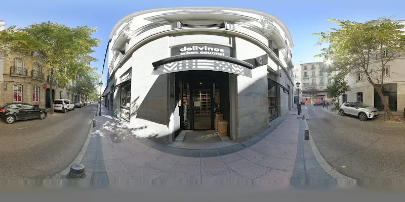Delivinos: Tienda Gourmet y Restaurante - Tienda de vinos en Madrid - foto 2
