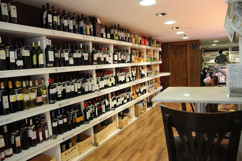 La Bodegueta de Sant Vicent - Vinoteca en Vinaròs - foto 2
