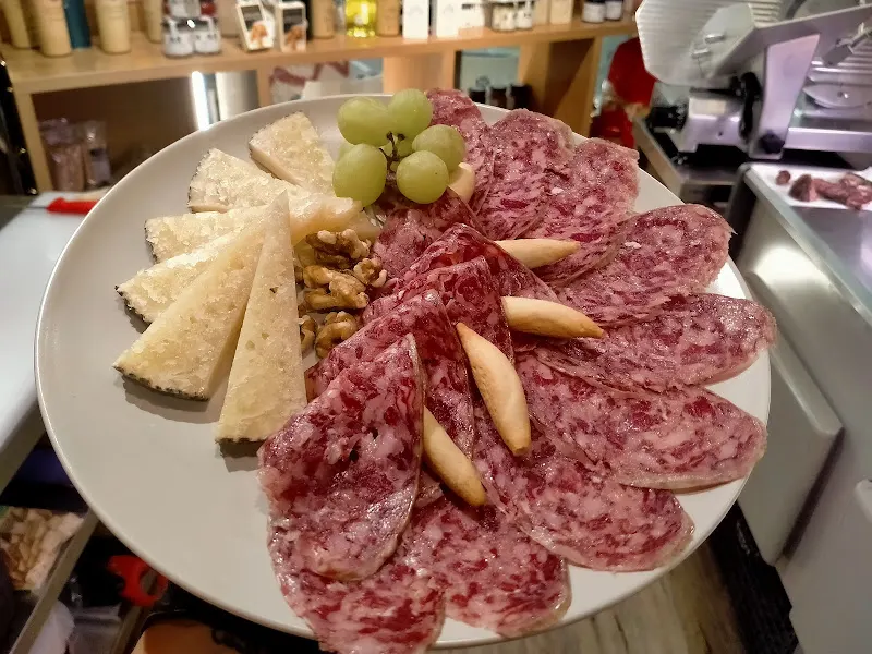 Jamonería El Roble