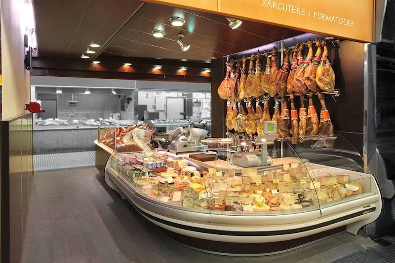 Alicia Xarcuters i Formatgers - Tienda de delicatessen en Sant Andreu de la Barca - foto 2