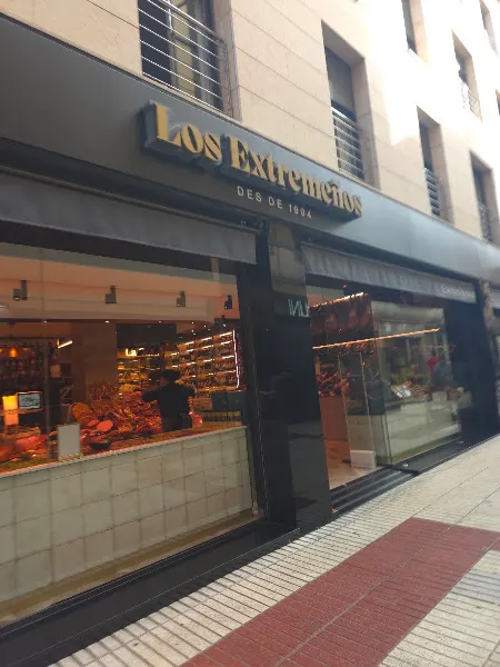 Los Extremeños - Calella - Delicatessen de carnicería en Calella - foto 3